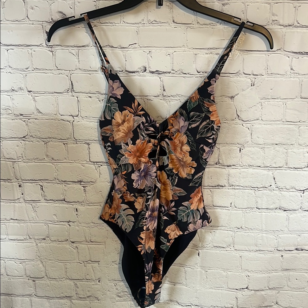 One-Piece Swimsuit by L*SPACE. SIZE 8. Floral. Luxurious fabric. Front c…